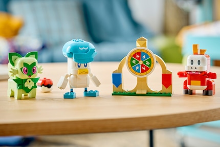 Felori, Kwaks and Krokel bring the Paldea starters from «Pokémon Crimson» and «Pokémon Purple» into the Lego world.