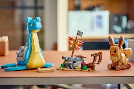 Evoli and Lapras are among the quieter sets in the wave. Here, too, the Pokémon themselves take centre stage.