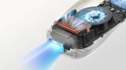 Ein Lüfter im Inneren und die Saphir-Kontaktfläche außen sollen den Schmerzreiz der IPL-Blitze auf ein Minimum reduzieren.