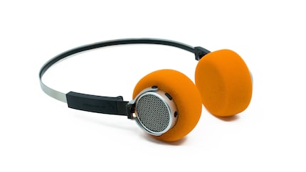 Freddie is een hoofdtelefoon in de oude Walkman-stijl.