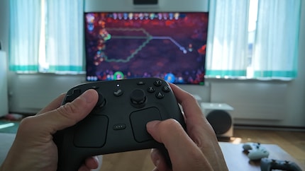 Mit den Trackpads kann ich auch klassische Mausspiele zocken.