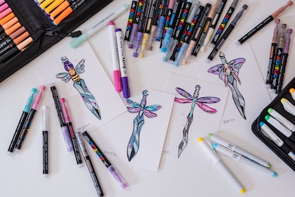 Mit Acryl-Brush-Pens kann ich flexibel illustrieren.