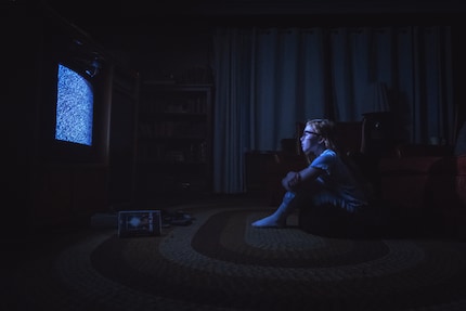 I saw the TV glow … Oh, falscher Film!