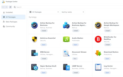 Synology bietet im Paketzentrum Apps für Backups, Medien, Sicherheit und Verwaltung, der Self-Hosting-Blick geht aber weiter.