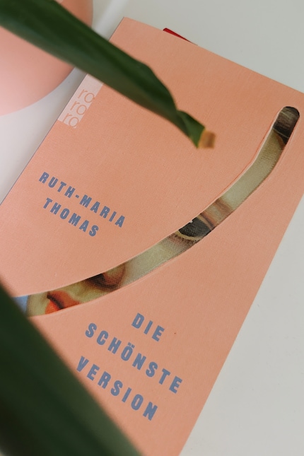 Das pastellfarbene Cover ist irreführend...