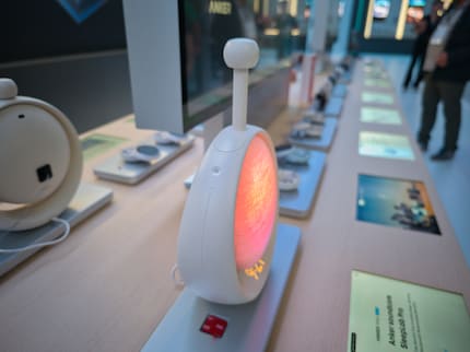 Breathing and movement are registered via the antenna.