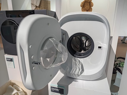 Die Mono Wash&Dry ist die kleinste Waschmaschine, die ich je gesehen habe.