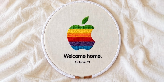 Apple Apple