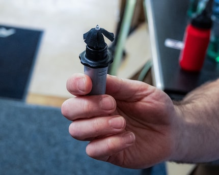 Vogelfedern als Inspiration für das Dart Tubeless Repair Tool.