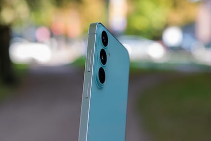 Samsung gebruikt voor het frame niet het best mogelijke materiaal. De smartphone is desondanks waterdicht volgens IP68.