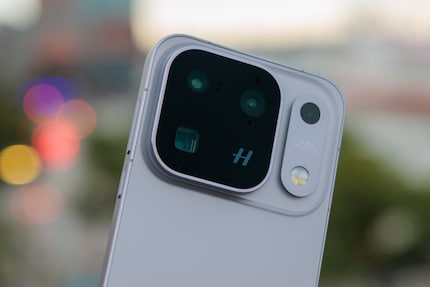 Alle drei Kameras auf der Rückseite haben einen 200-Megapixel-Sensor.