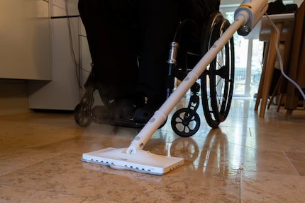 Bij hardnekkige vervuiling blijft het werk aan mij hangen. Dan komen de doek of stoomreiniger in actie.