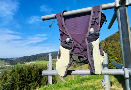 Super leicht, aber dennoch mit vielen Taschen und Fixiermöglichkeiten.