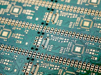 PCBs consist of several material layers. The increasing demand from AI data centers is straining the supply of important raw materials.