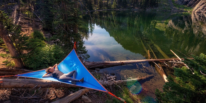 Senza "tetto" si può usare la tenda come un'amaca. Senza "tetto" si può usare la tenda come un'amaca.