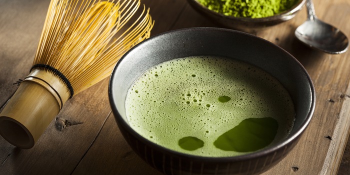 Une couleur verte naturelle et une mousse délicate, voilà ce qui fait la beauté du matcha.