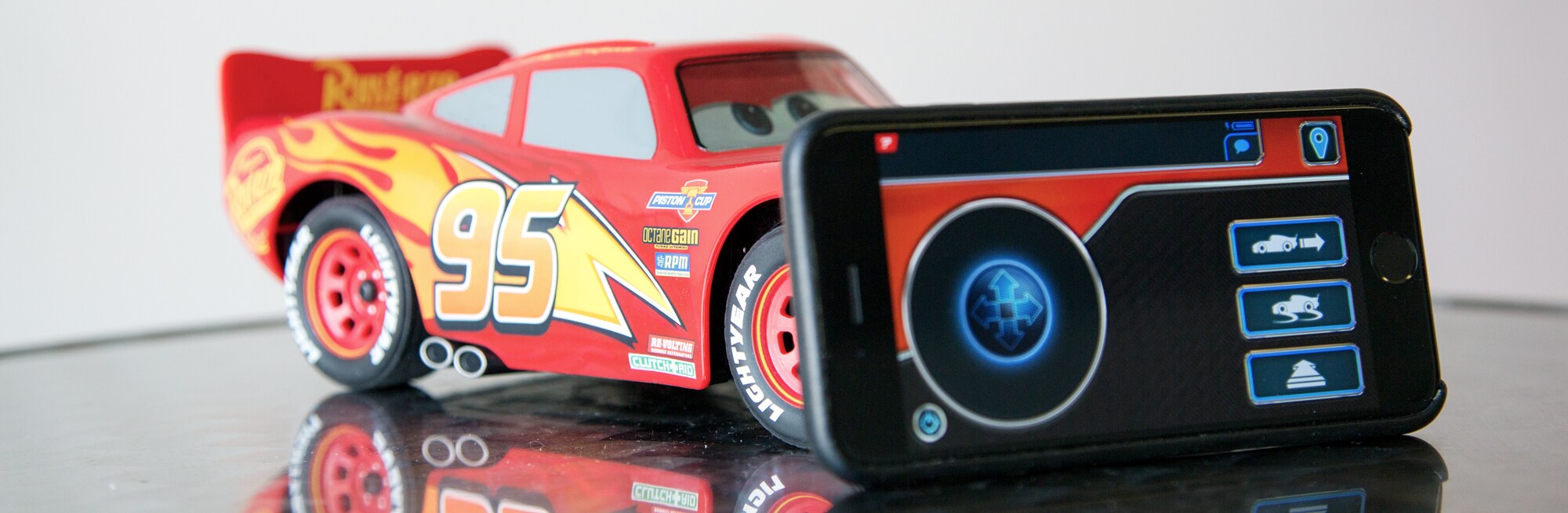 Remote control car 2.0: Sphero's Lightning McQueen - Galaxus