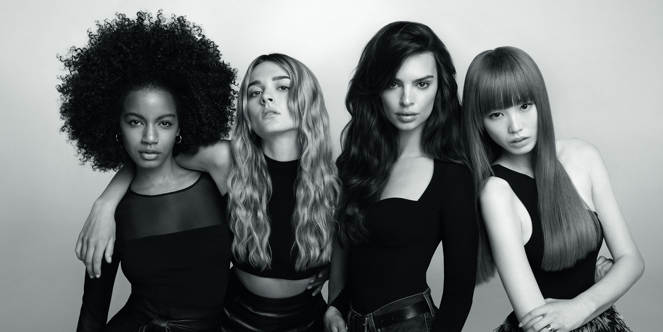 Kerastase models posing